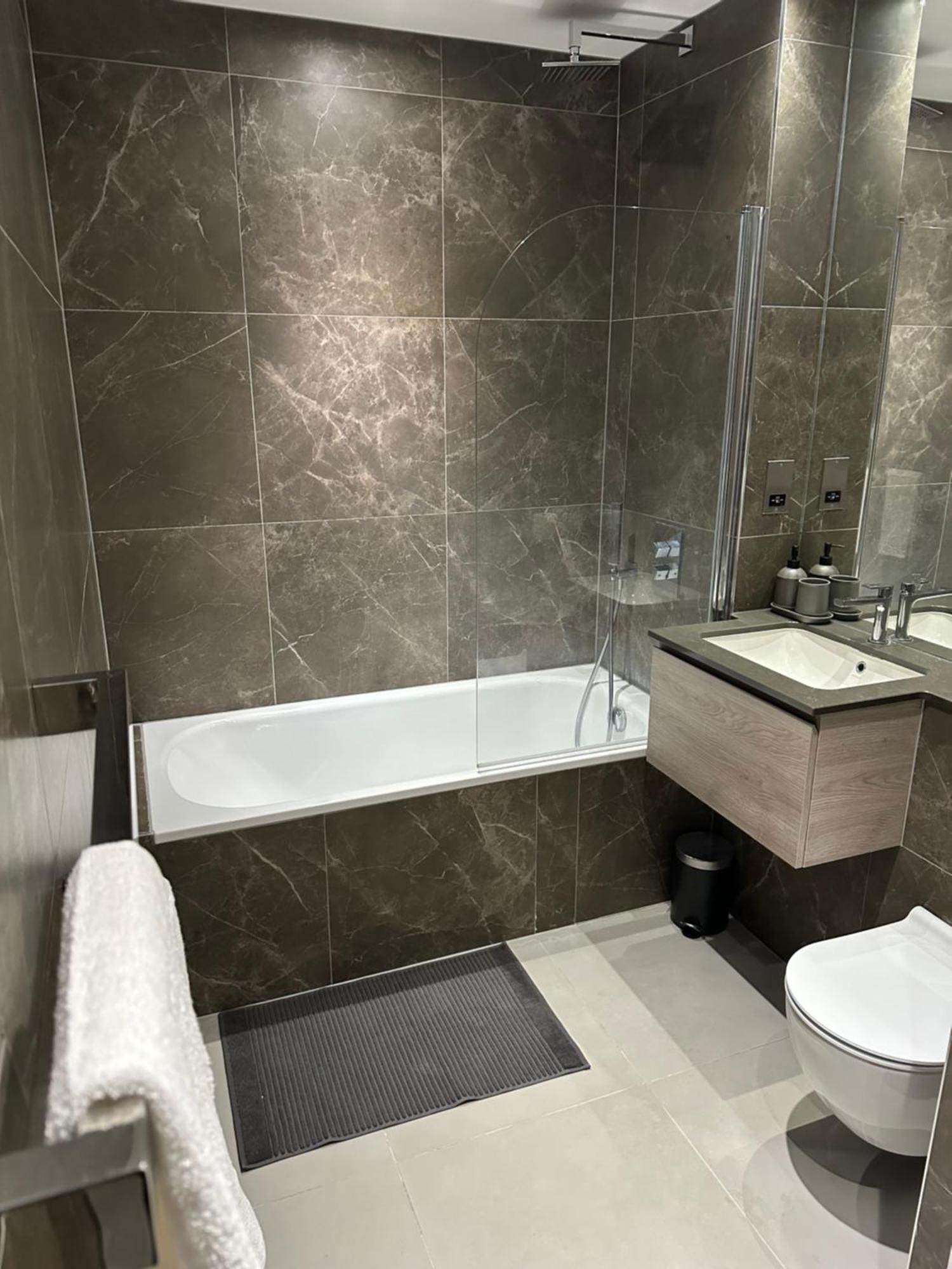 Richardson Deluxe Apartments Лондон Экстерьер фото